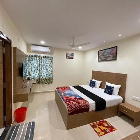 Srilakshmitulasiresidency Hotel Tirupati Luaran gambar